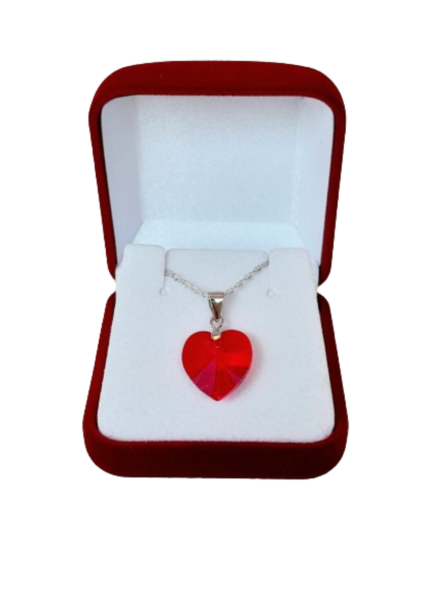 Collar lady in red corazón elaborado con cristales Swarovski®