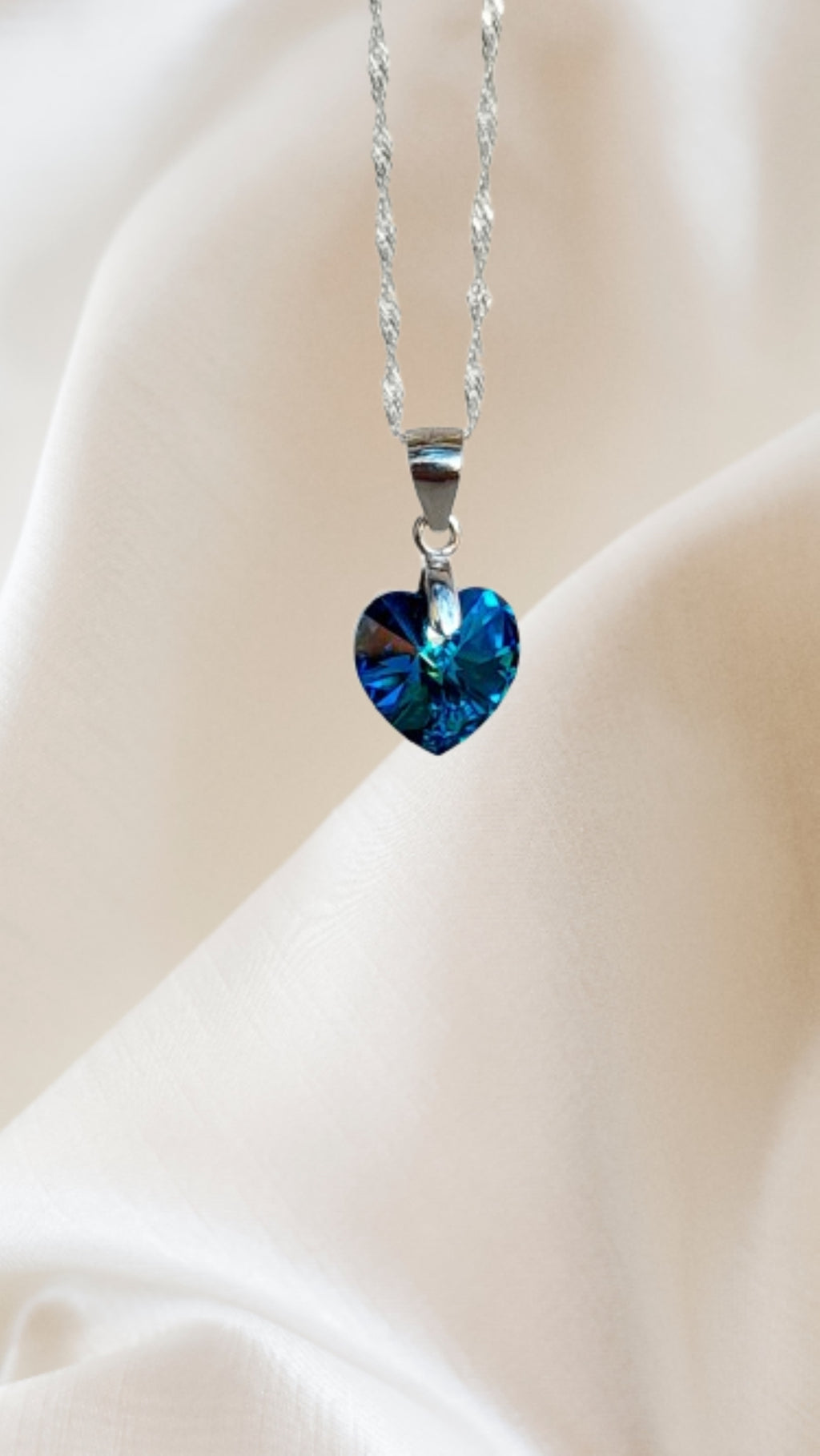 Colgante corazón titanic plata 925 elaborado con cristal Swarovski®